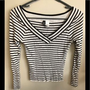 Long-Sleeve Black & White Striped V-Neck Top